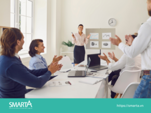 Kỹ sư bán hàng (Sales Engineer) có nhiệm vụ bán các sản phẩm hoặc dịch vụ kinh doanh đòi hỏi chuyên môn kỹ thuật, ví dụ như phần mềm hoặc hỗ trợ.