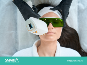 Nhân viên chăm sóc da (Skincare Specialists)